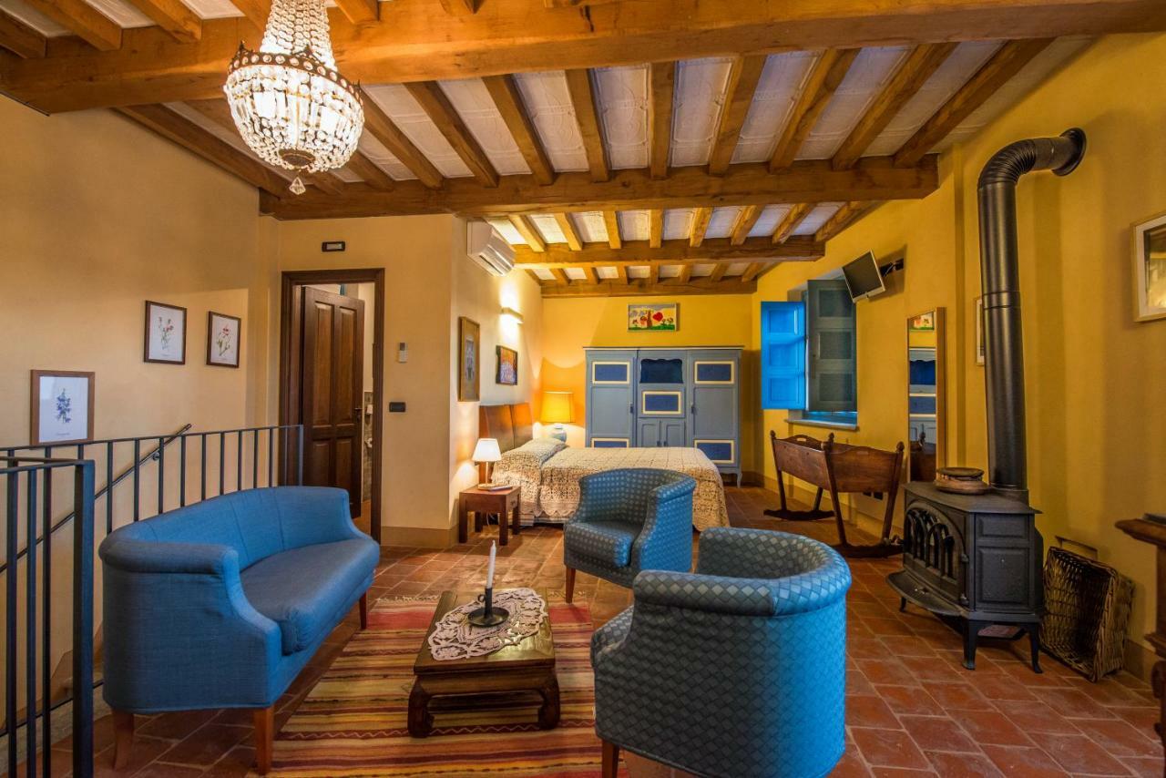 Albergo Ristorante Garibaldi Cisterna dʼAsti المظهر الخارجي الصورة