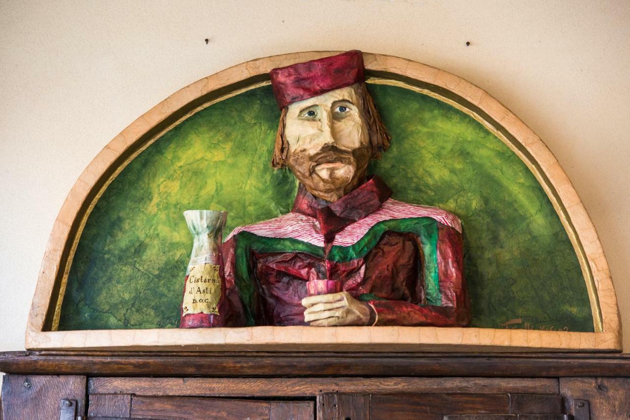 Albergo Ristorante Garibaldi Cisterna dʼAsti المظهر الخارجي الصورة