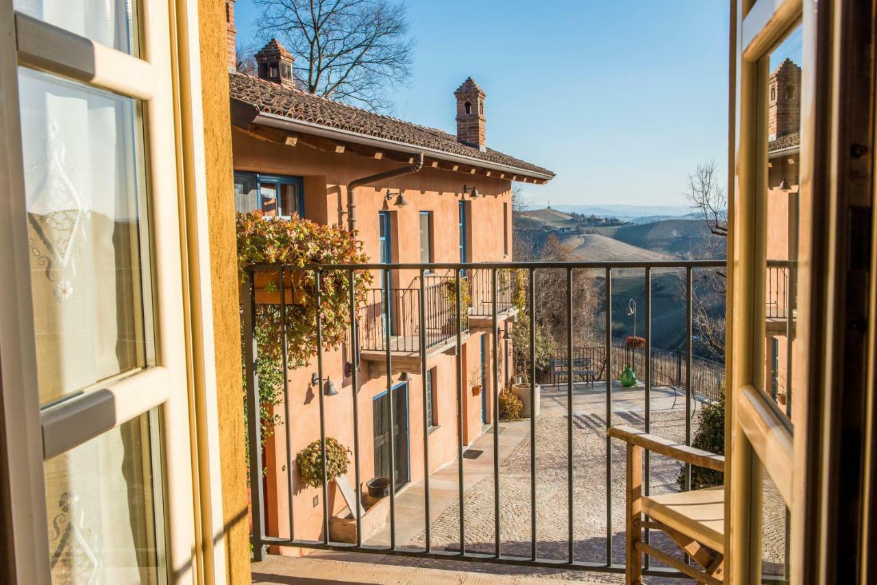 Albergo Ristorante Garibaldi Cisterna dʼAsti المظهر الخارجي الصورة