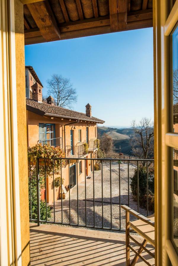 Albergo Ristorante Garibaldi Cisterna dʼAsti المظهر الخارجي الصورة