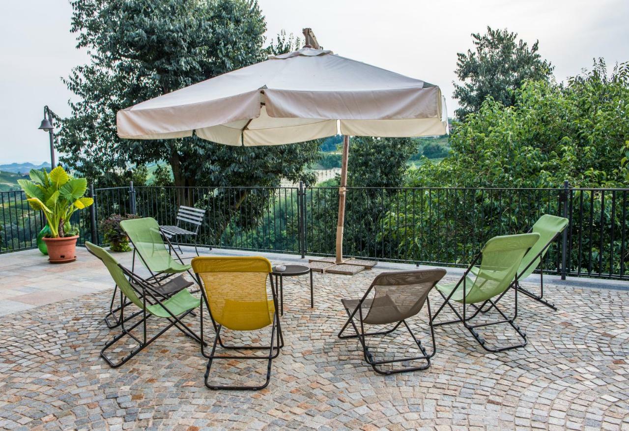 Albergo Ristorante Garibaldi Cisterna dʼAsti المظهر الخارجي الصورة