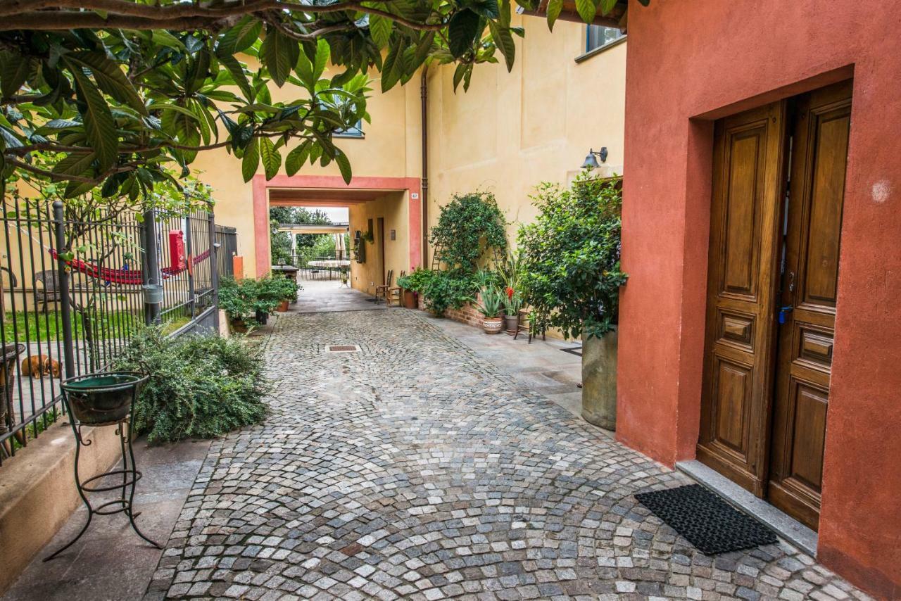 Albergo Ristorante Garibaldi Cisterna dʼAsti المظهر الخارجي الصورة